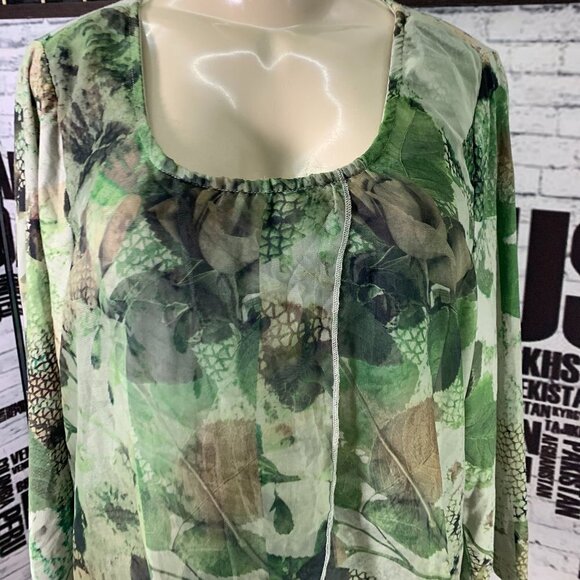 Live and Let Live Green Sheer Draped Overlay Top - Picture 2 of 6